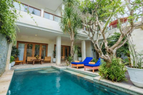 2 Bedroom Private Villa Seminyak - Orange